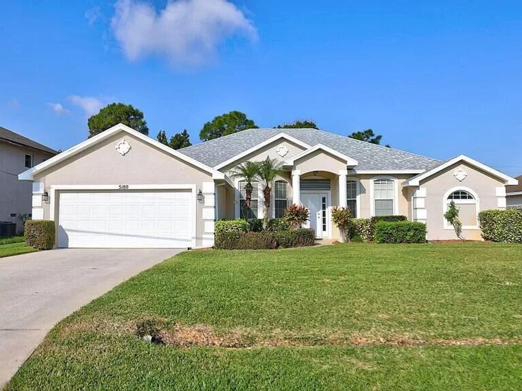 5180 NW Newark Lane NW, Port St Lucie, FL 34983