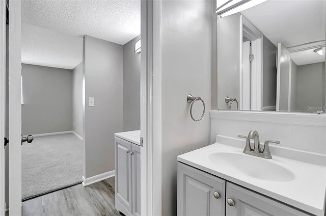 709 RUSSELL LANE C221, Brandon, FL 33510