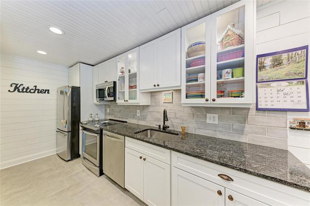 4512 CITATION LANE D, Sarasota, FL 34233