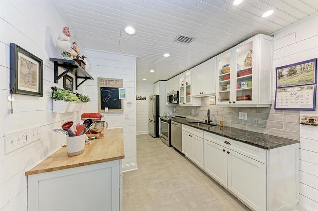4512 CITATION LANE D, Sarasota, FL 34233