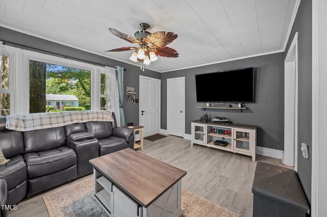 860 Nelson Street, Henderson, NC 27536