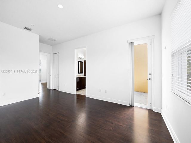 1732 NW 124th Pl, Pembroke Pines, FL 33028