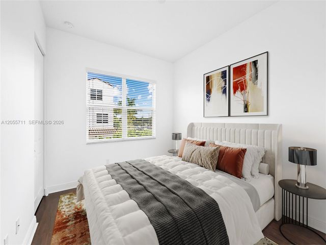 1732 NW 124th Pl, Pembroke Pines, FL 33028