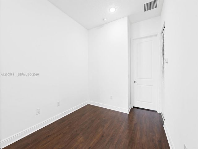 1732 NW 124th Pl, Pembroke Pines, FL 33028
