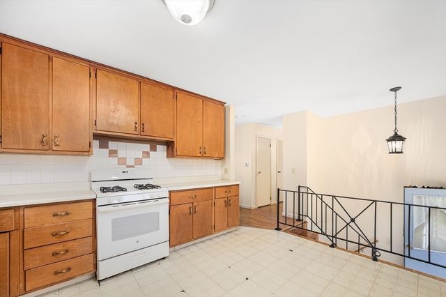 119 Susanne Drive, Northbridge, MA 01534