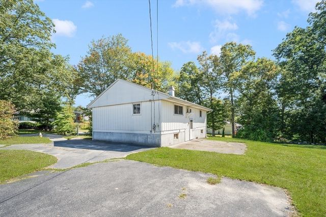 119 Susanne Drive, Northbridge, MA 01534