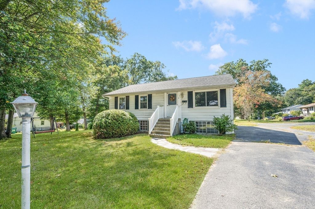 119 Susanne Drive, Northbridge, MA 01534