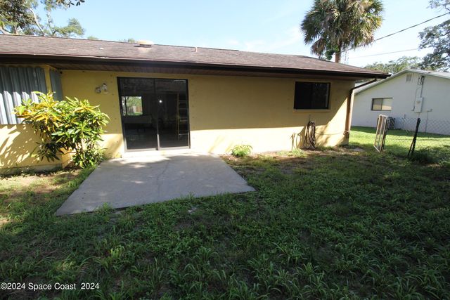 2168 Tarrytown Lane NE, Palm Bay, FL 32905