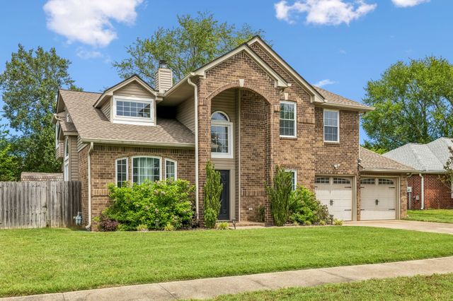 526 Creek Pt, Mount Juliet, TN 37122