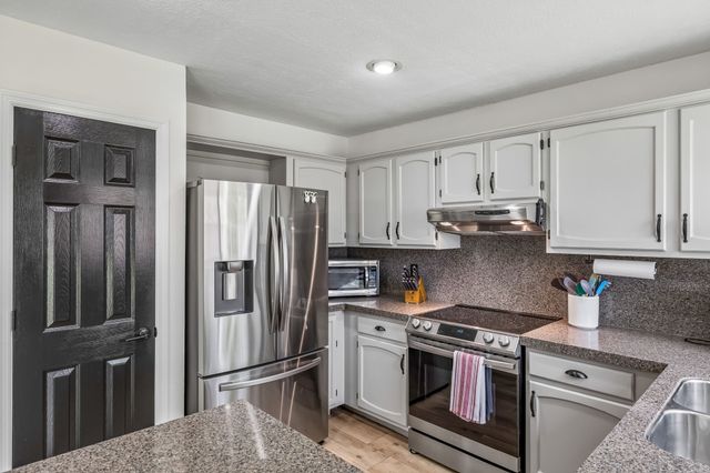 526 Creek Pt, Mount Juliet, TN 37122