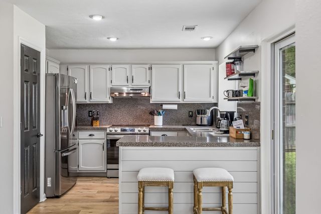 526 Creek Pt, Mount Juliet, TN 37122