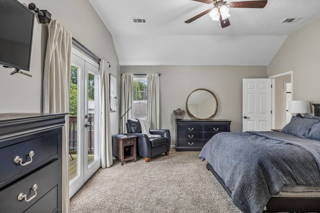 526 Creek Pt, Mount Juliet, TN 37122