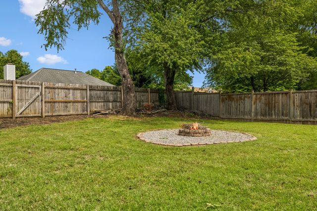 526 Creek Pt, Mount Juliet, TN 37122