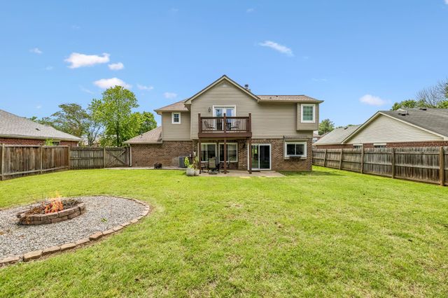 526 Creek Pt, Mount Juliet, TN 37122