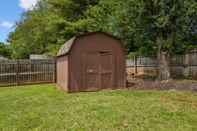 526 Creek Pt, Mount Juliet, TN 37122