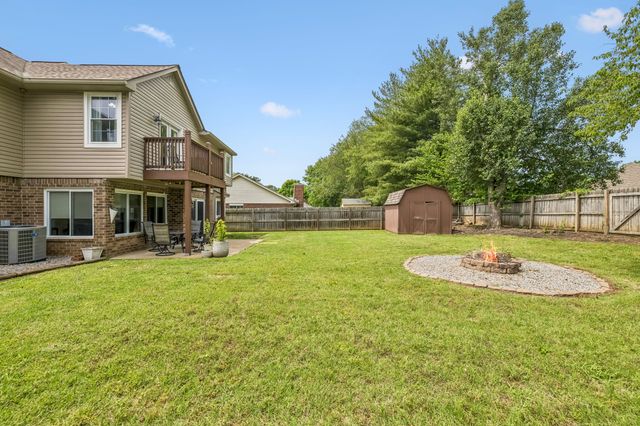 526 Creek Pt, Mount Juliet, TN 37122