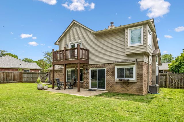 526 Creek Pt, Mount Juliet, TN 37122