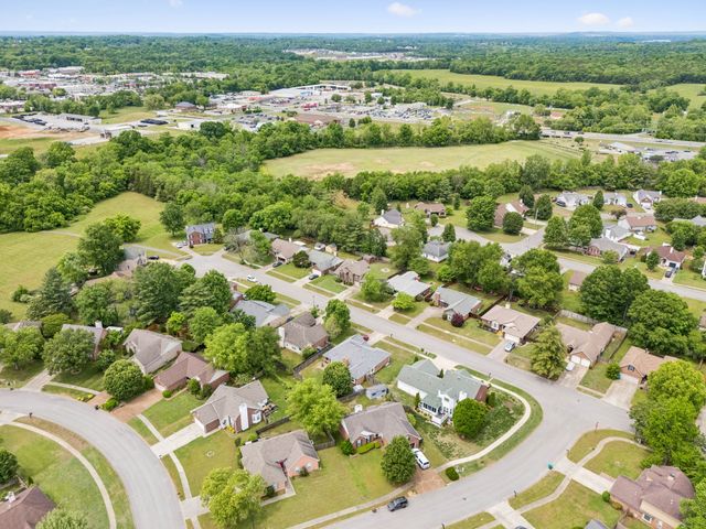 526 Creek Pt, Mount Juliet, TN 37122