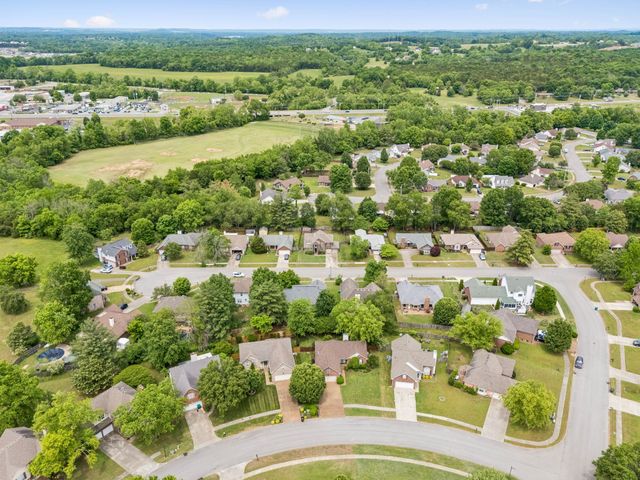 526 Creek Pt, Mount Juliet, TN 37122