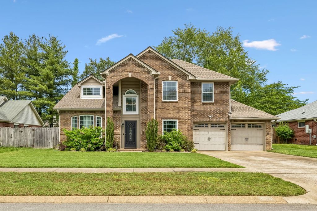 526 Creek Pt, Mount Juliet, TN 37122