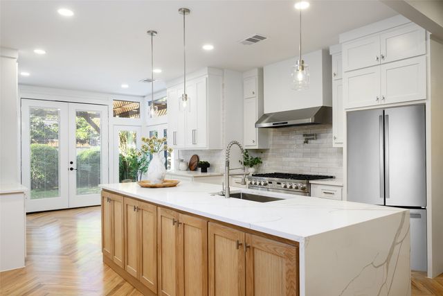 6021 Northwood Road, Dallas, TX 75225