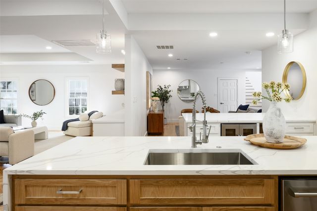 6021 Northwood Road, Dallas, TX 75225