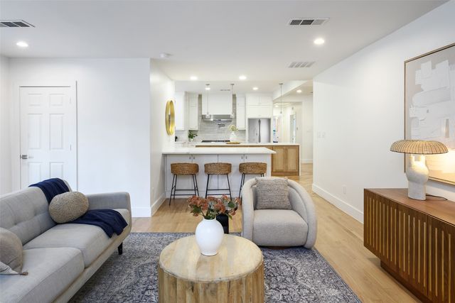 6021 Northwood Road, Dallas, TX 75225