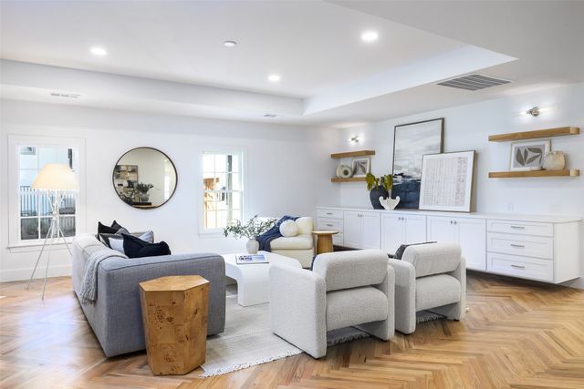 6021 Northwood Road, Dallas, TX 75225