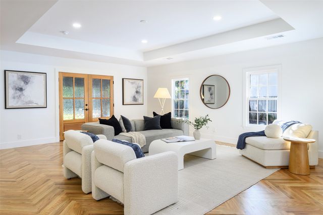 6021 Northwood Road, Dallas, TX 75225