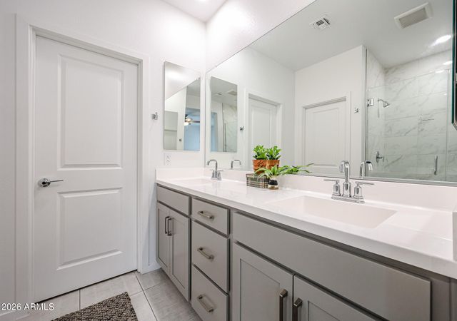 779 E BEAUCHAMP Drive 101, Gilbert, AZ 85297