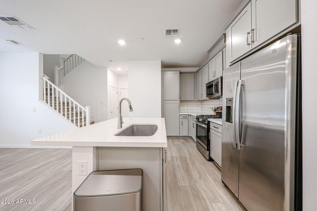 779 E BEAUCHAMP Drive 101, Gilbert, AZ 85297