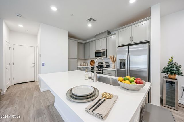 779 E BEAUCHAMP Drive 101, Gilbert, AZ 85297