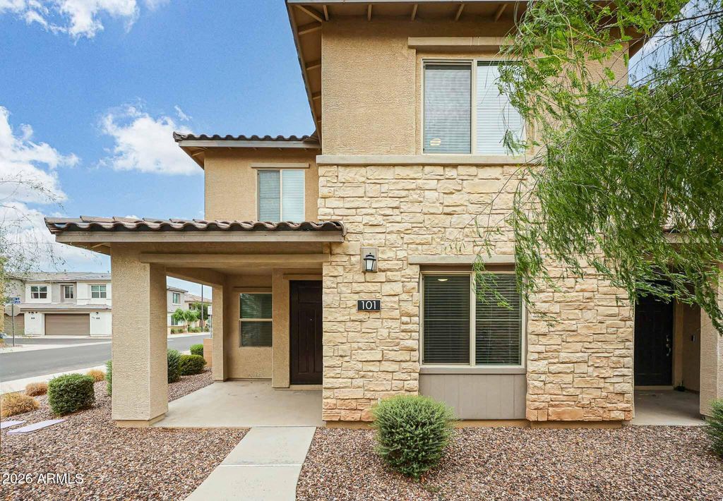779 E BEAUCHAMP Drive 101, Gilbert, AZ 85297