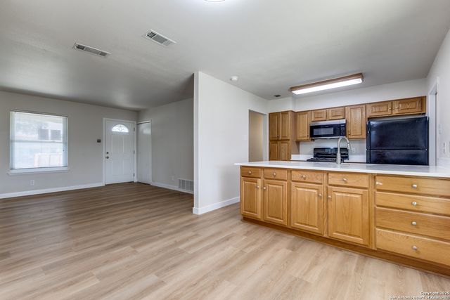 7342 Meadow Breeze, San Antonio, TX 78227