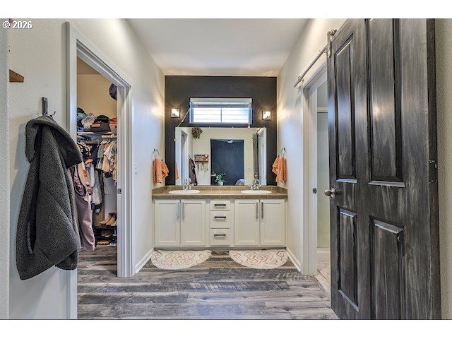 10818 Ne RED WING Way 202, Hillsboro, OR 97006