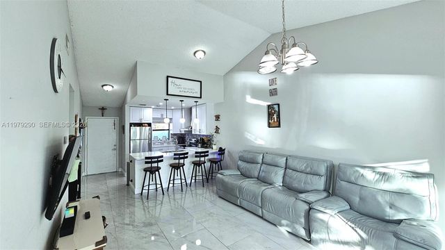 8019 NW 100th Dr, Tamarac, FL 33321