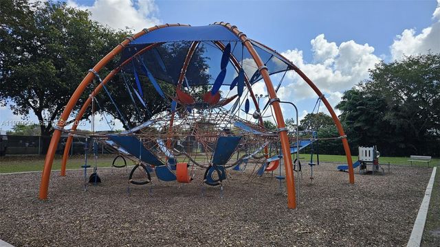 8019 NW 100th Dr, Tamarac, FL 33321