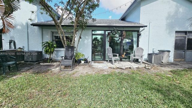 8019 NW 100th Dr, Tamarac, FL 33321