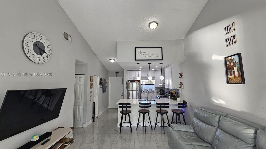 8019 NW 100th Dr, Tamarac, FL 33321