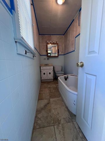 317 Dietz St, Roselle Boro, NJ 07203