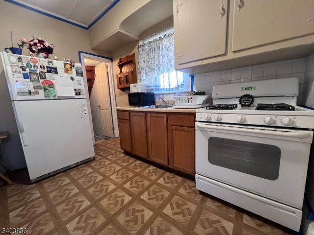 317 Dietz St, Roselle Boro, NJ 07203