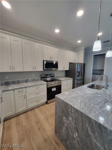 1912 NW 24th TER, Cape Coral, FL 33993