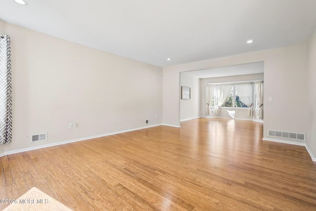 11 Camelot Drive, Monroe, NJ 08831