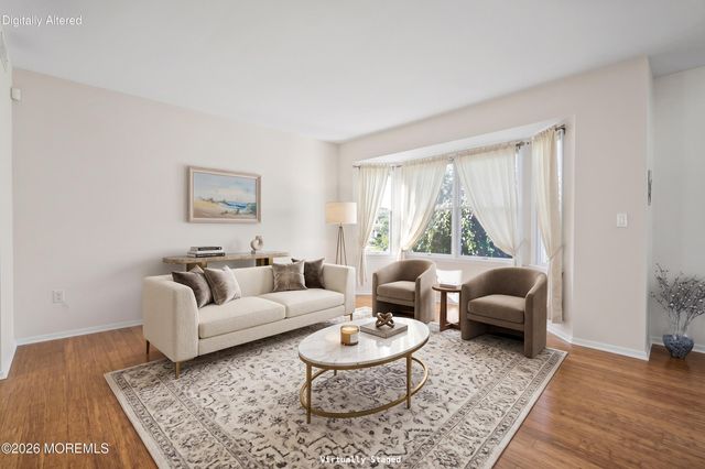 11 Camelot Drive, Monroe, NJ 08831