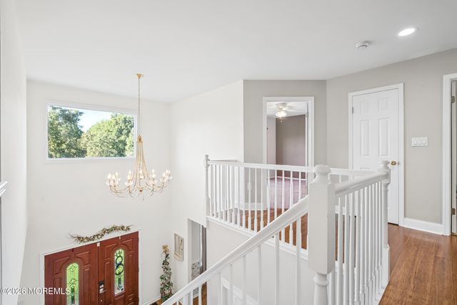 11 Camelot Drive, Monroe, NJ 08831