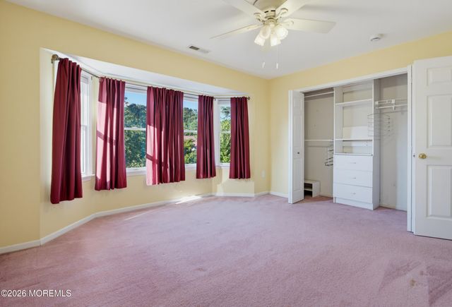 11 Camelot Drive, Monroe, NJ 08831