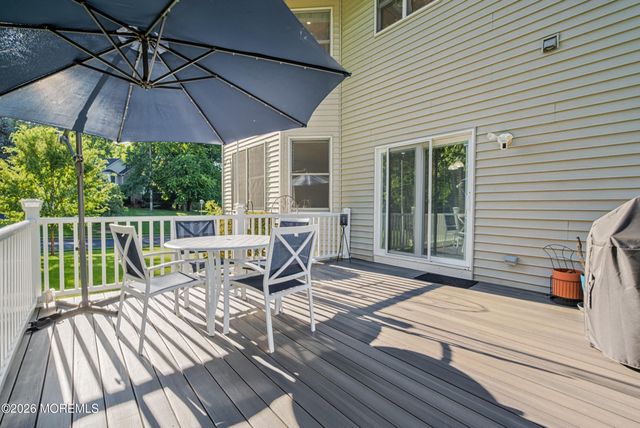 11 Camelot Drive, Monroe, NJ 08831
