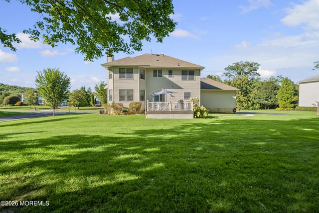 11 Camelot Drive, Monroe, NJ 08831