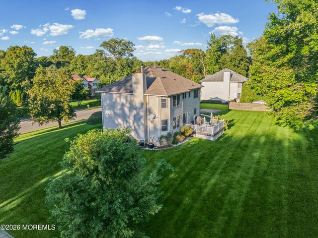 11 Camelot Drive, Monroe, NJ 08831