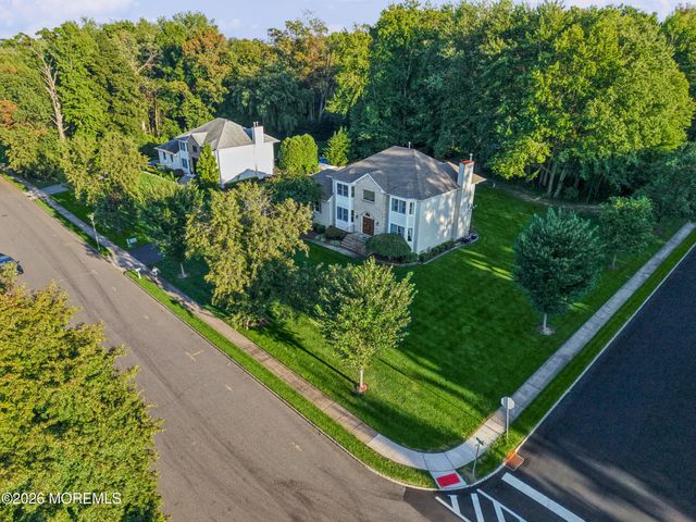 11 Camelot Drive, Monroe, NJ 08831